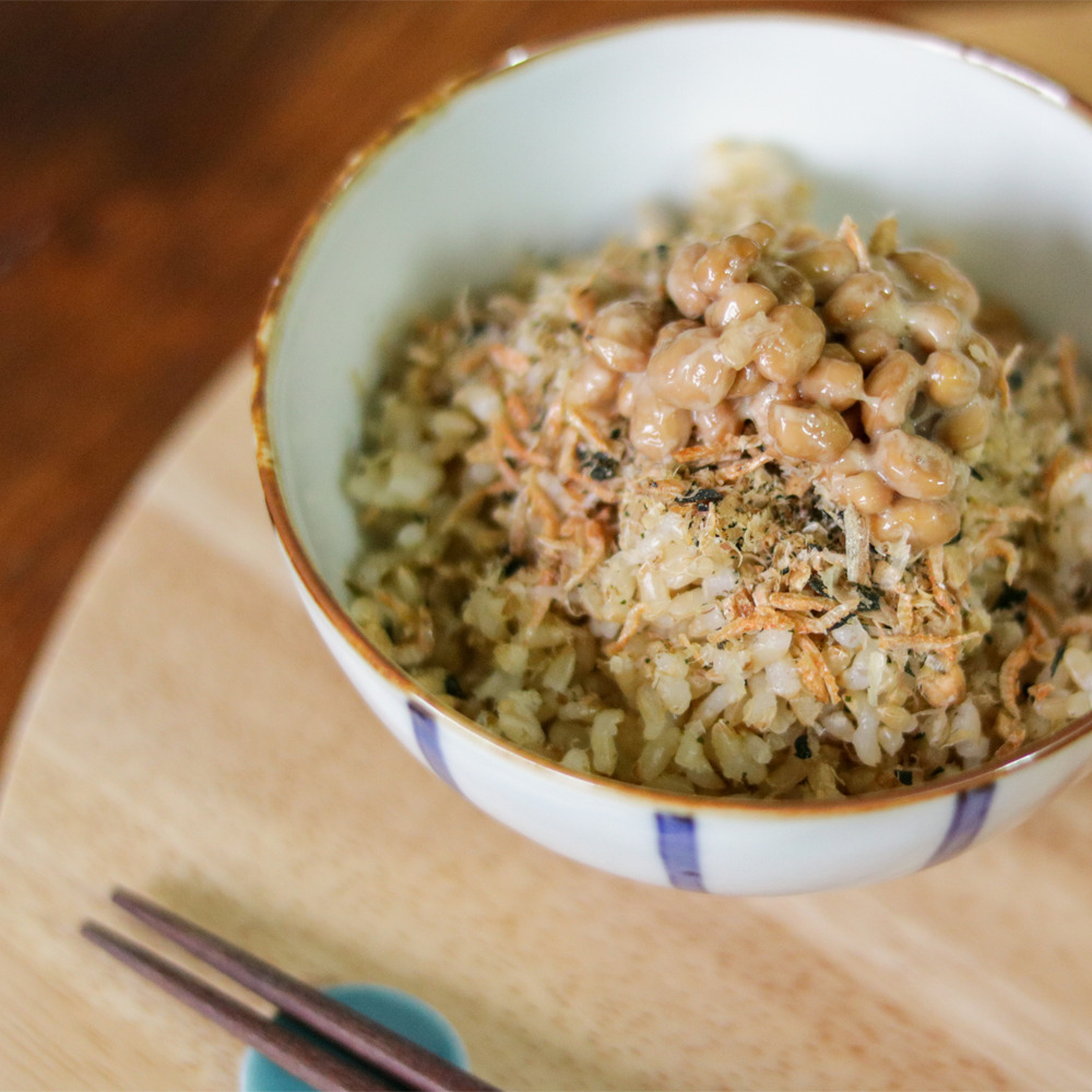 納豆好きな方には、納豆ごはんの上からふりかけて、追い納豆もおすすめ！