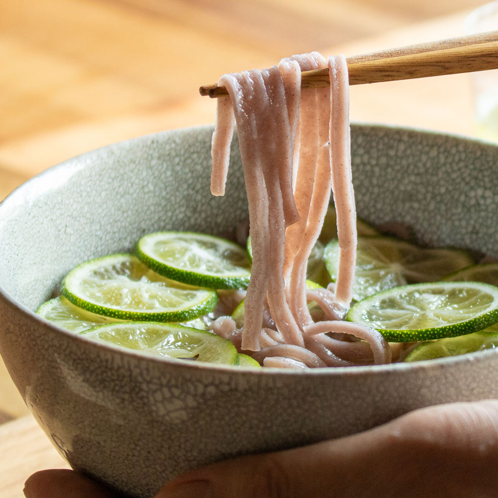 夏はすだちと一緒にお蕎麦風に