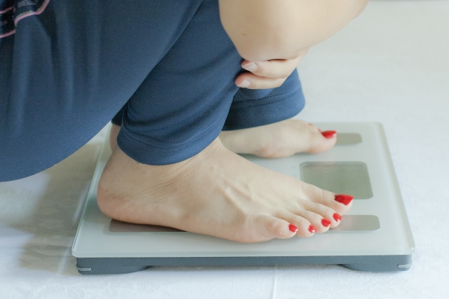 夏は基礎代謝が下がる?夏太りを防ぐダイエットのポイントをご紹介!