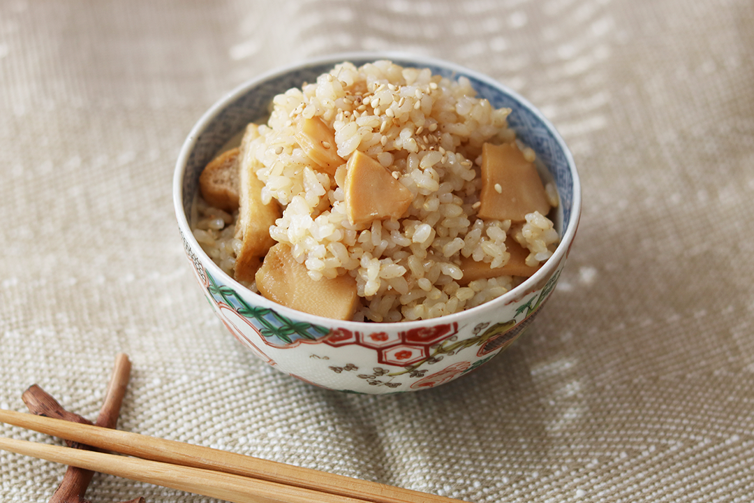 寝かせ玄米たけのこごはん|いろは 仙台アンダンチ店の給食レシピ