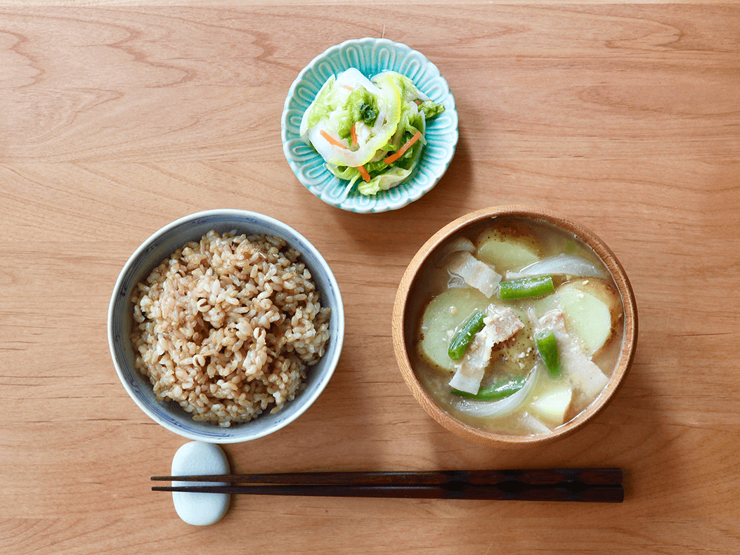 【二十四節気の一汁】小満「新じゃがとベーコンの味噌汁」