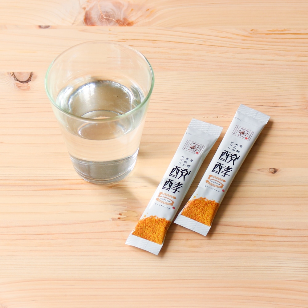 スティック状なので持ち運び簡単！飲み方に決まりはありませんが、お水で飲むことをおすすめしています。