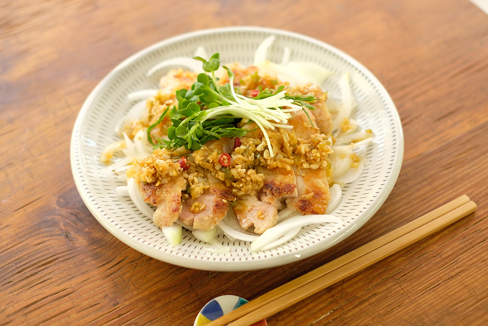 鶏の香味ソースがけ