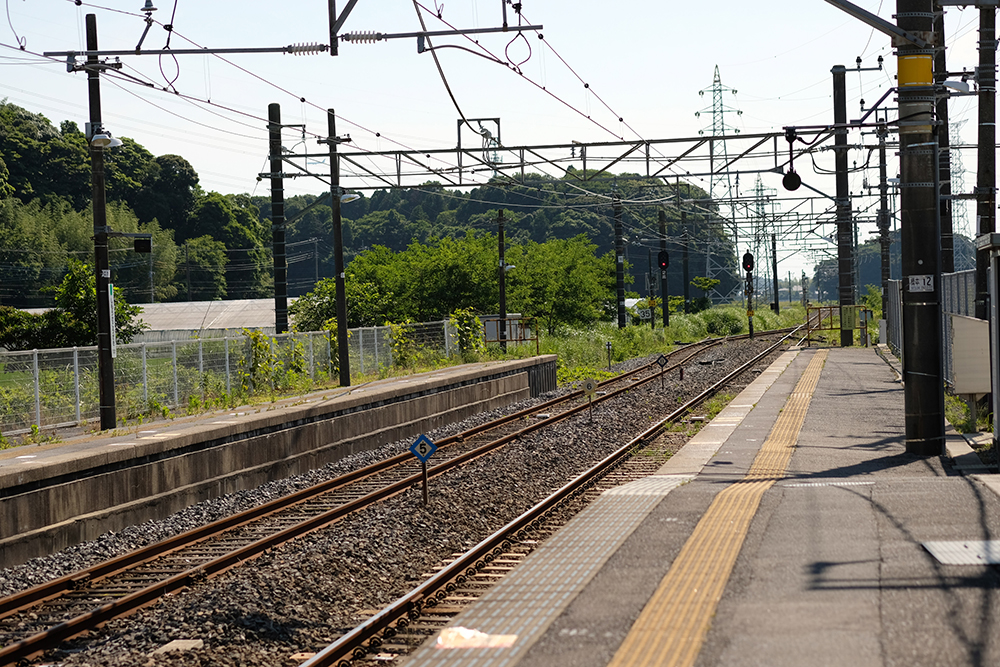 成田線の下総神崎駅。のどかな風景。