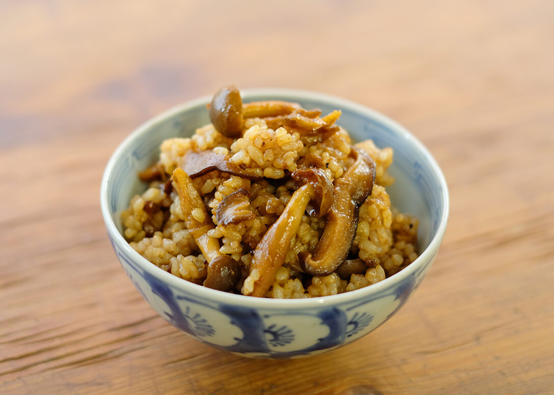 いろはの味を再現!「きのこの醤油糀煮 混ぜごはん」